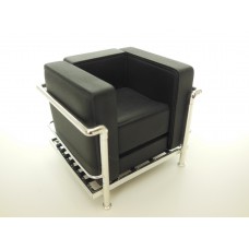 Le Corbusier Petit Lounge Chair Stock Black