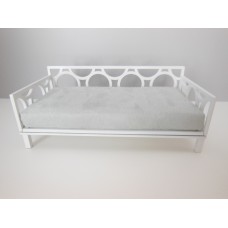 Cortez Daybed with White Frame and Gray Mattress