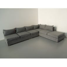 Hayes 6-Cushion Sectional in Gray